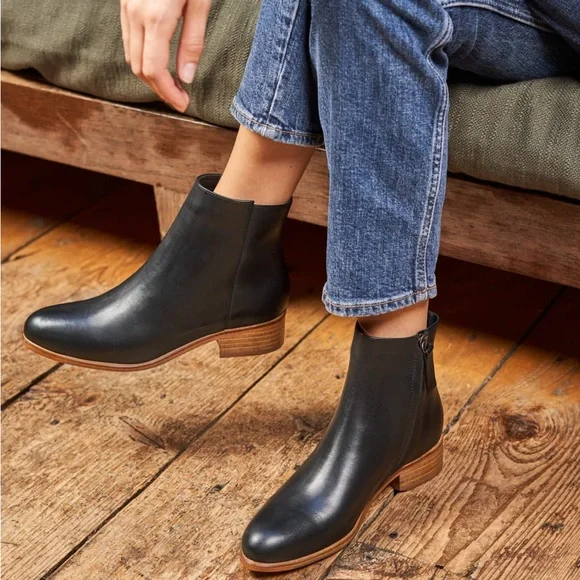 Sézane Low Black Boots Sezane Shoes Sezane Low Henry Black Leather